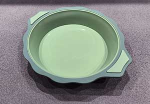 Circular baking tray